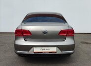 Volkswagen Passat Sedan / Limuzína 2,0 l 130 kw