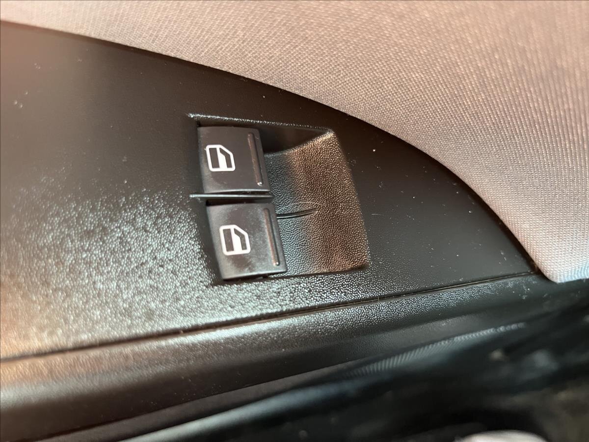 Seat Leon Hatchback 1,4 l 63 kw