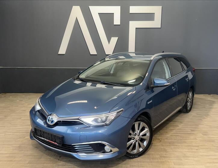 Toyota Auris 1