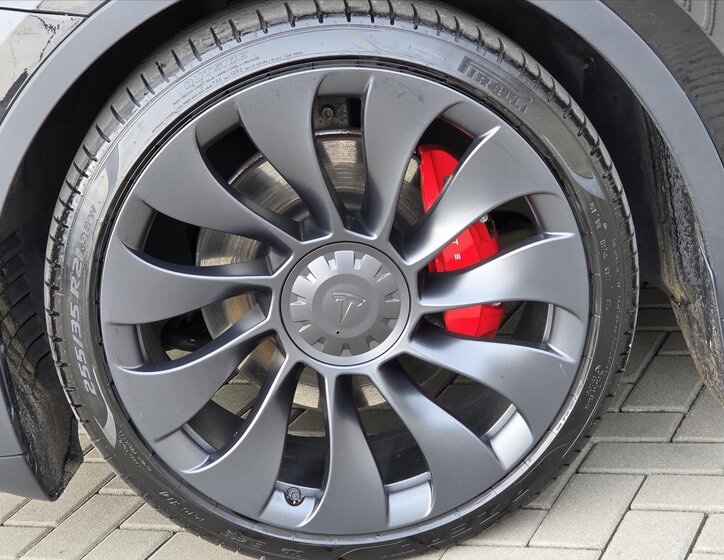 Tesla Model Y SUV 0,0 393 kw