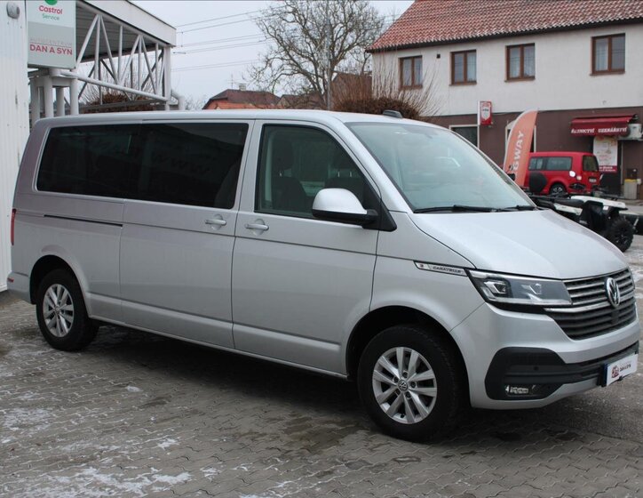 Volkswagen Caravelle Kombi 2,0 l 110 kw