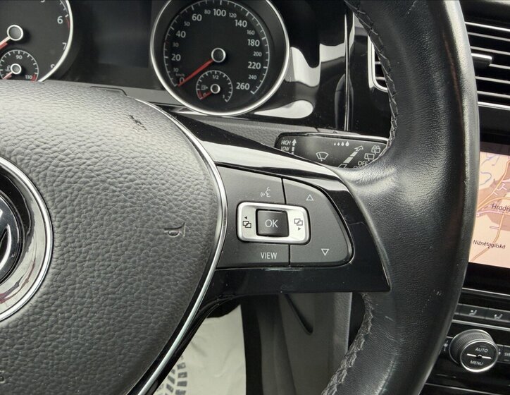 Volkswagen Golf Hatchback 999,0 85 kw