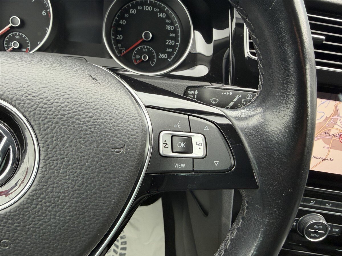 Volkswagen Golf Hatchback 999,0 85 kw