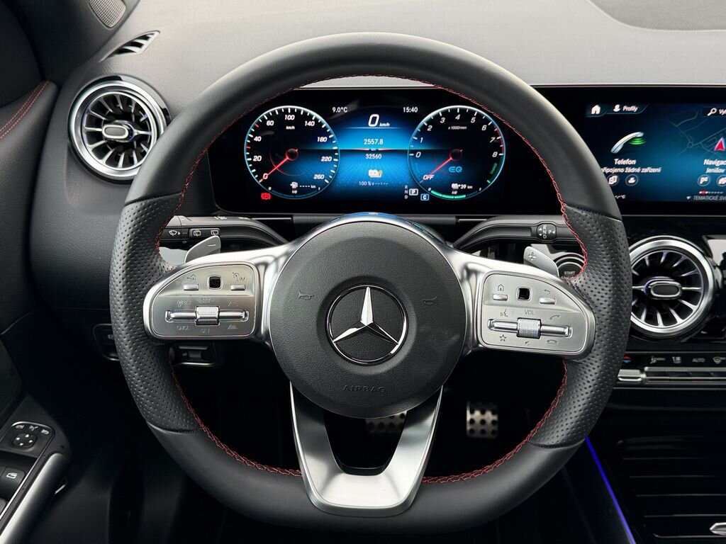 Mercedes-Benz GLA SUV / Terénní 1,3 l 160 kw