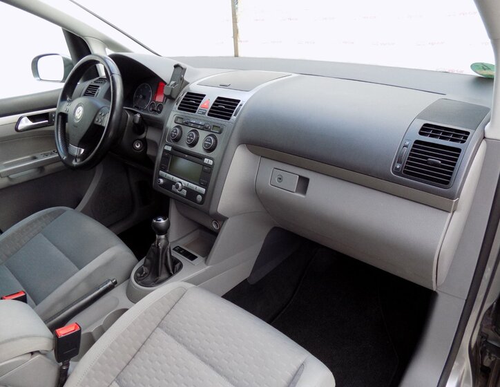 Volkswagen Touran Ostatní 2,0 l 103 kw