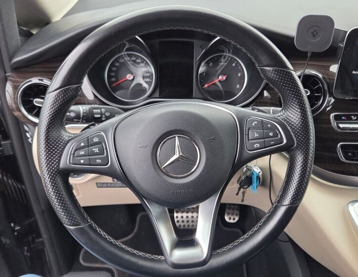 Mercedes-Benz Třídy V 11