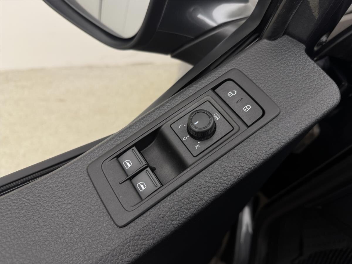 Volkswagen Caravelle Kombi 2,0 l 110 kw