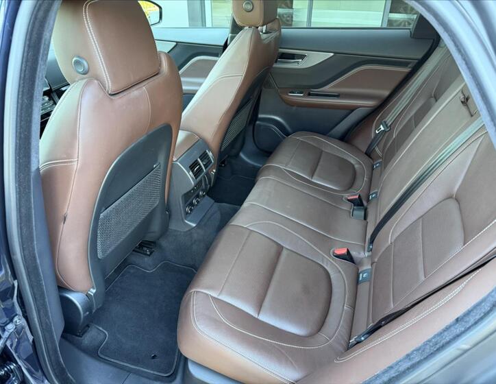 Jaguar F-Pace 20