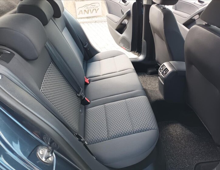 Volkswagen Golf Hatchback 1,4 l 59 kw