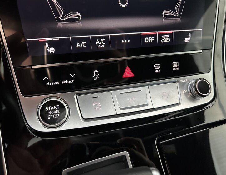 Audi Q8 SUV / Terénní 3,0 l 250 kw