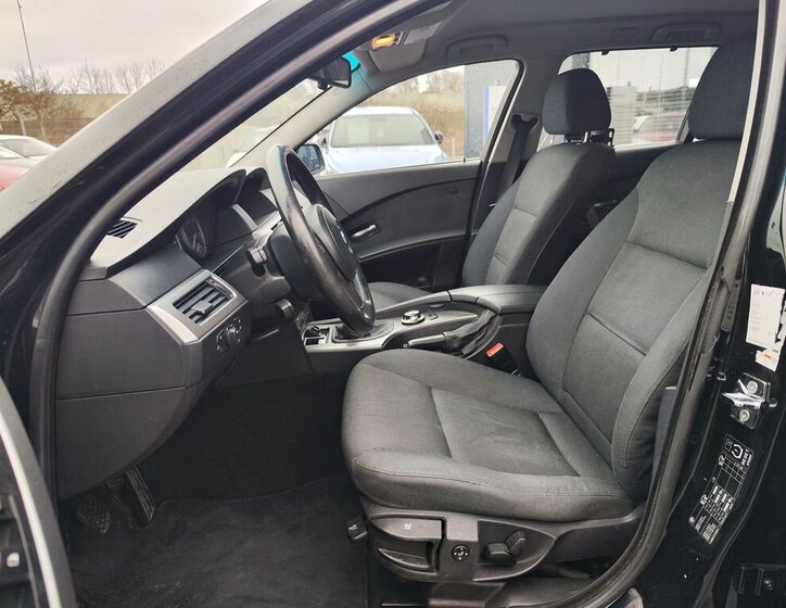 BMW Řada 5 Kombi 2,5 l 130 kw