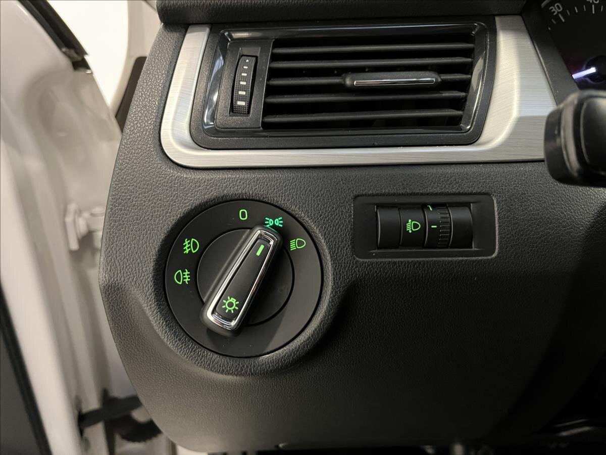 Škoda Rapid Liftback 1,2 l 66 kw