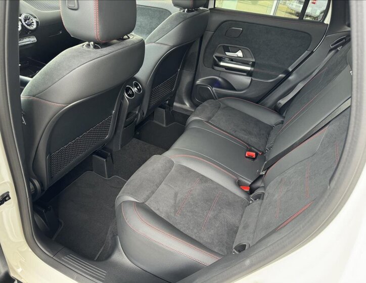 Mercedes-Benz GLA SUV / Terénní 2,0 l 110 kw