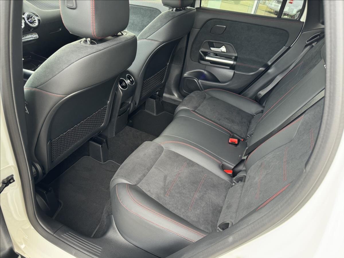 Mercedes-Benz GLA SUV / Terénní 2,0 l 110 kw