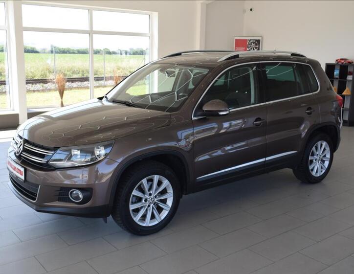 Volkswagen Tiguan 1
