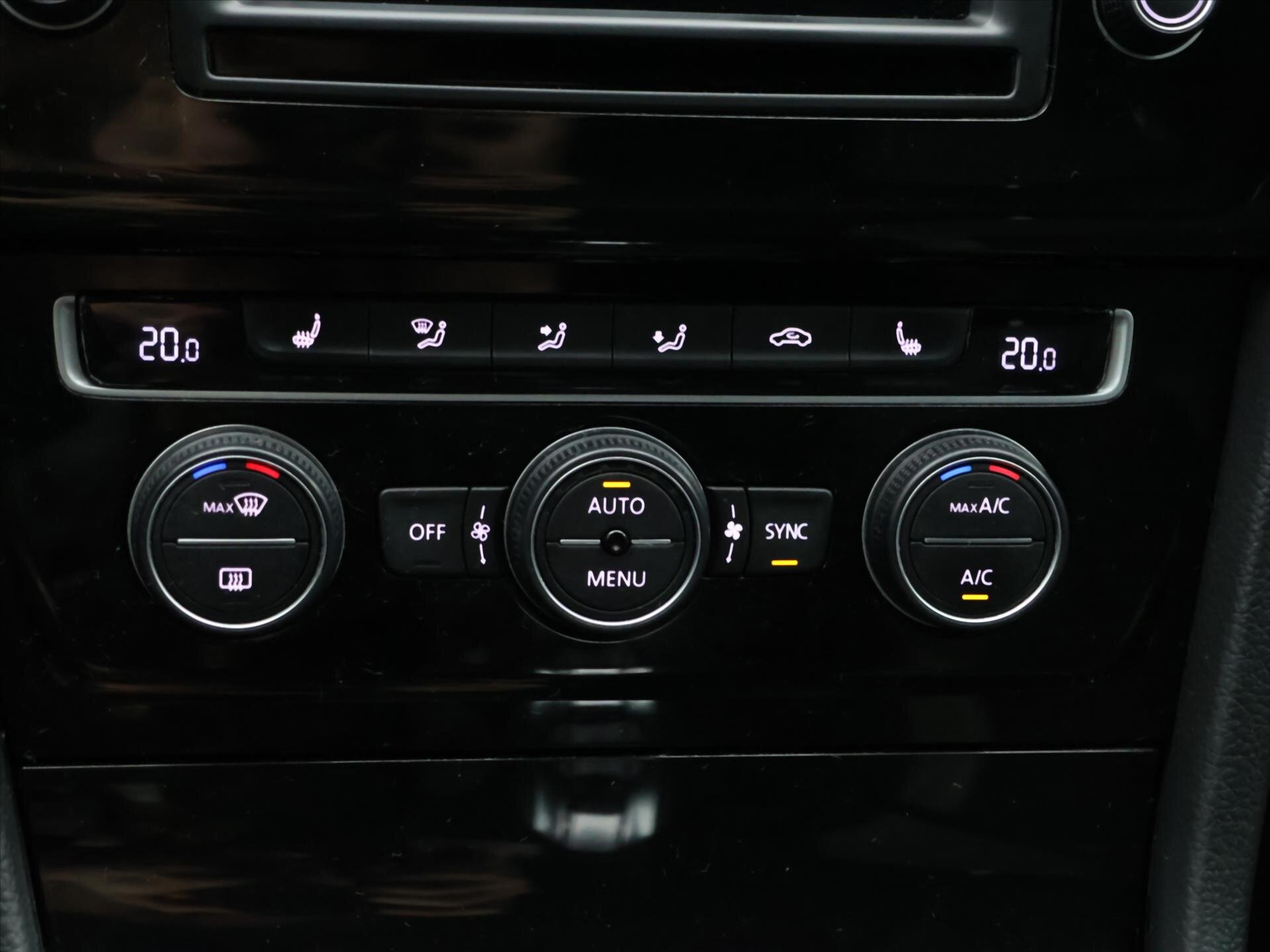 Volkswagen Golf Kombi 2,0 l 221 kw