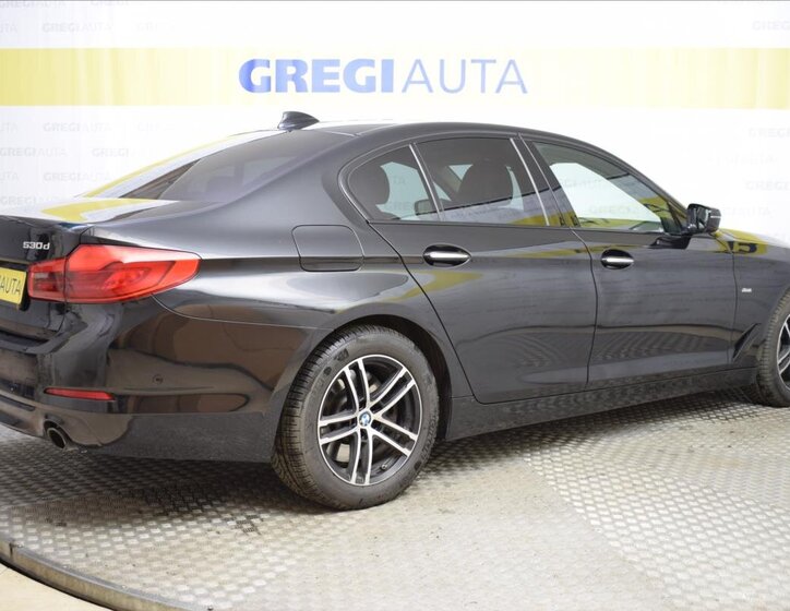 BMW Řada 5 Sedan / Limuzína 3,0 l 195 kw
