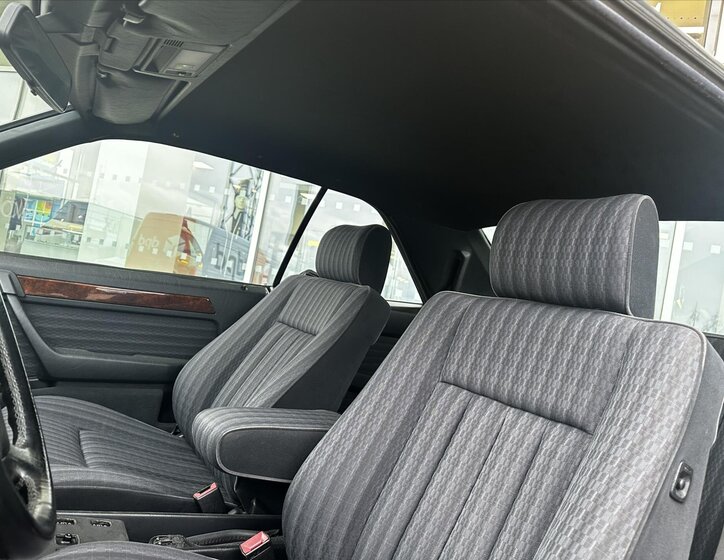 Mercedes-Benz 124 Kupé 1,9 l 100 kw