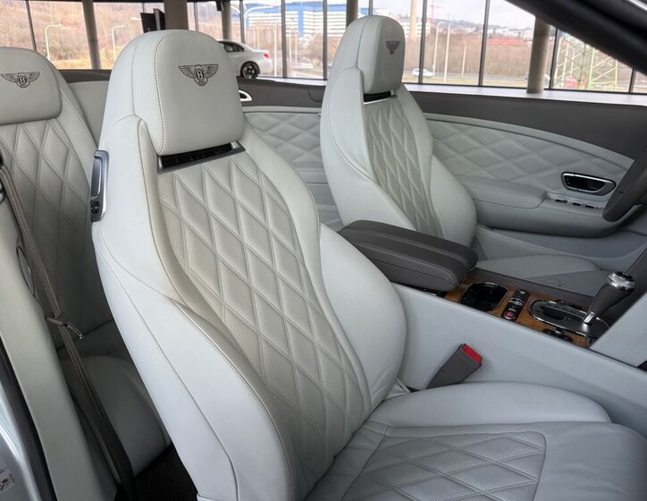 Bentley Continental GTC Kabriolet 4,0 l 373 kw