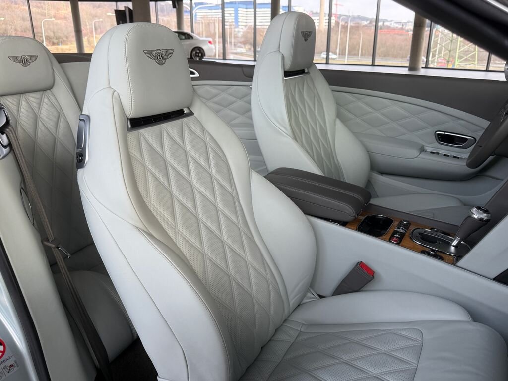 Bentley Continental GTC Kabriolet 4,0 l 373 kw