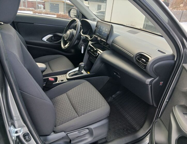 Toyota Yaris Cross 14