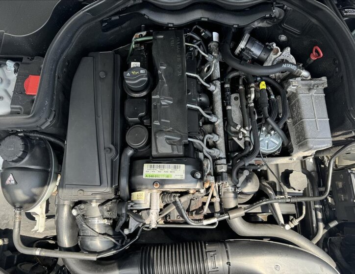 Mercedes-Benz Třídy C Kombi 2,1 l 100 kw