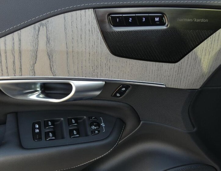 Volvo XC90 SUV / Terénní 2,0 l 173 kw