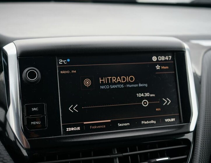 Peugeot 2008 SUV 1,2 l 81 kw