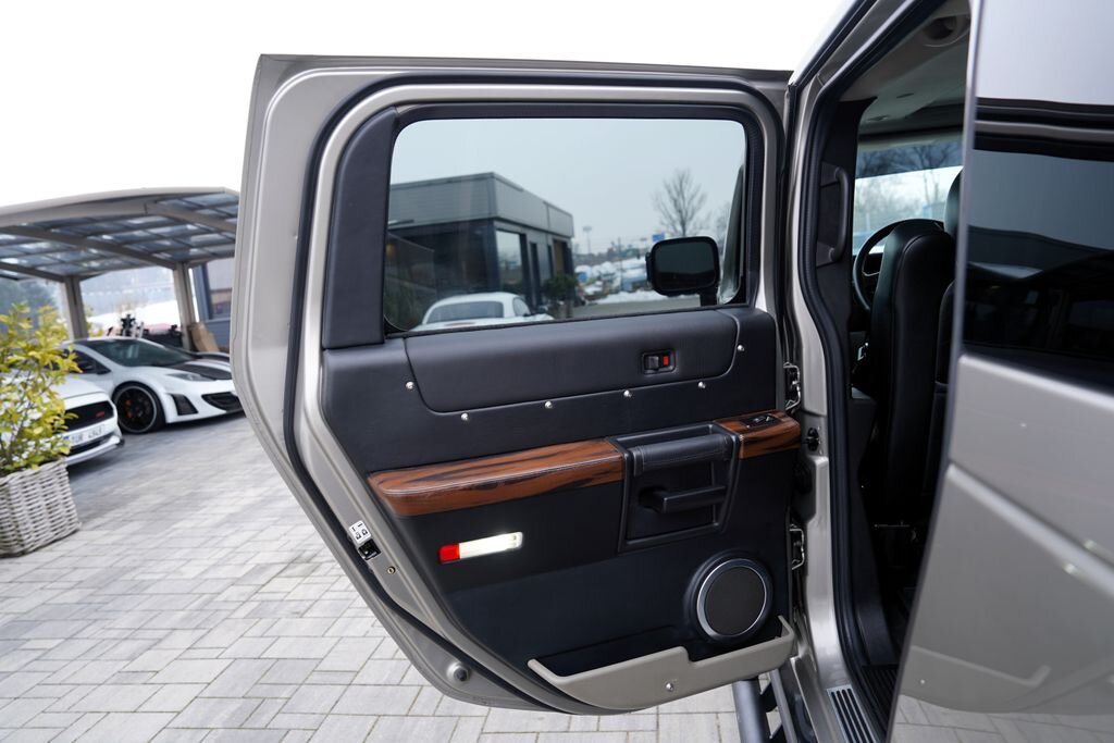 Hummer H2 SUV 6,0 l 232 kw