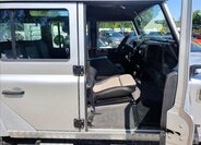Land Rover Defender Ostatní 2,5 l 90 kw
