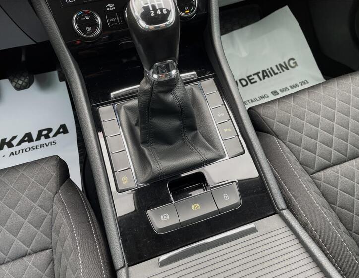 Škoda Superb 24