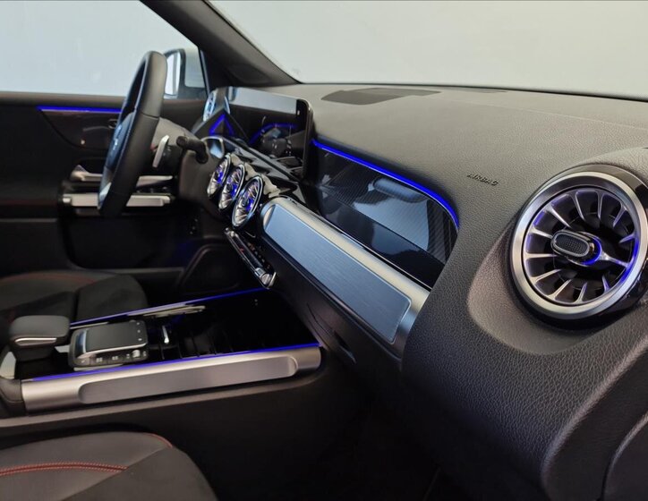 Mercedes-Benz GLB 17