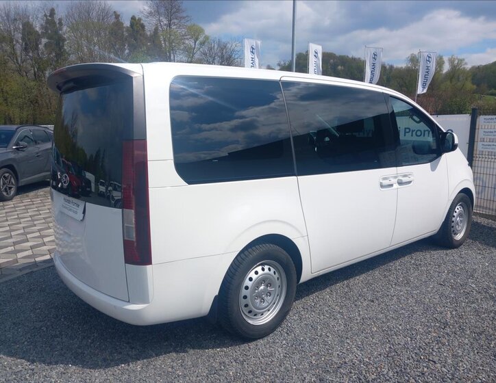 Hyundai Staria MPV 2,2 l 130 kw