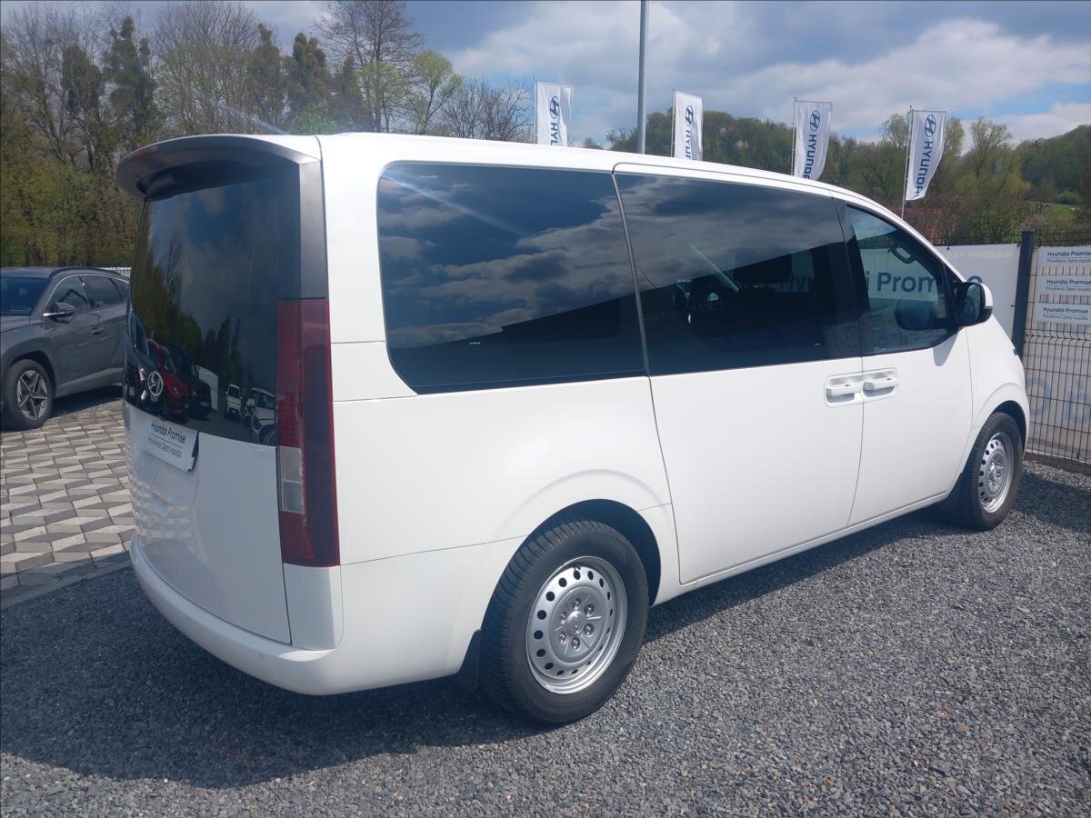 Hyundai Staria MPV 2,2 l 130 kw