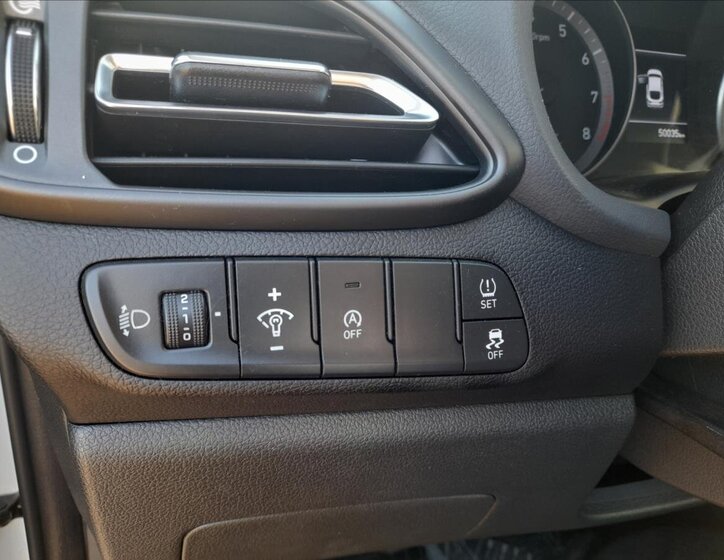 Hyundai i30 Liftback 998,0 88 kw