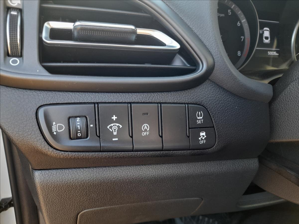 Hyundai i30 Liftback 998,0 88 kw