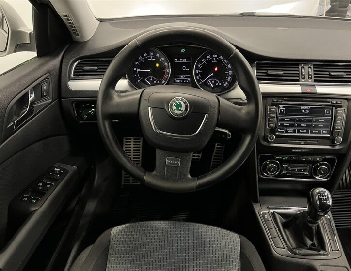 Škoda Superb Liftback 2,0 l 103 kw