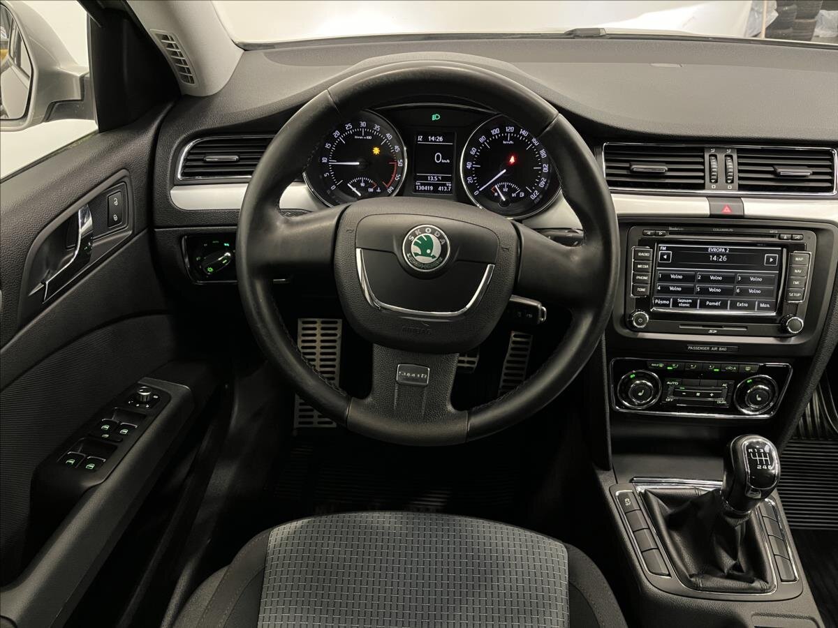 Škoda Superb Liftback 2,0 l 103 kw