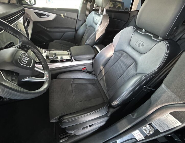 Audi Q8 SUV 3,0 l 250 kw