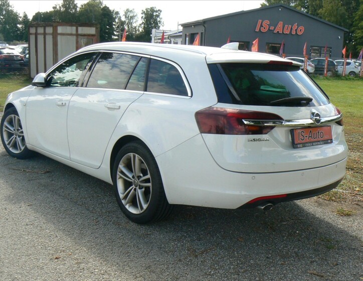 Opel Insignia 5