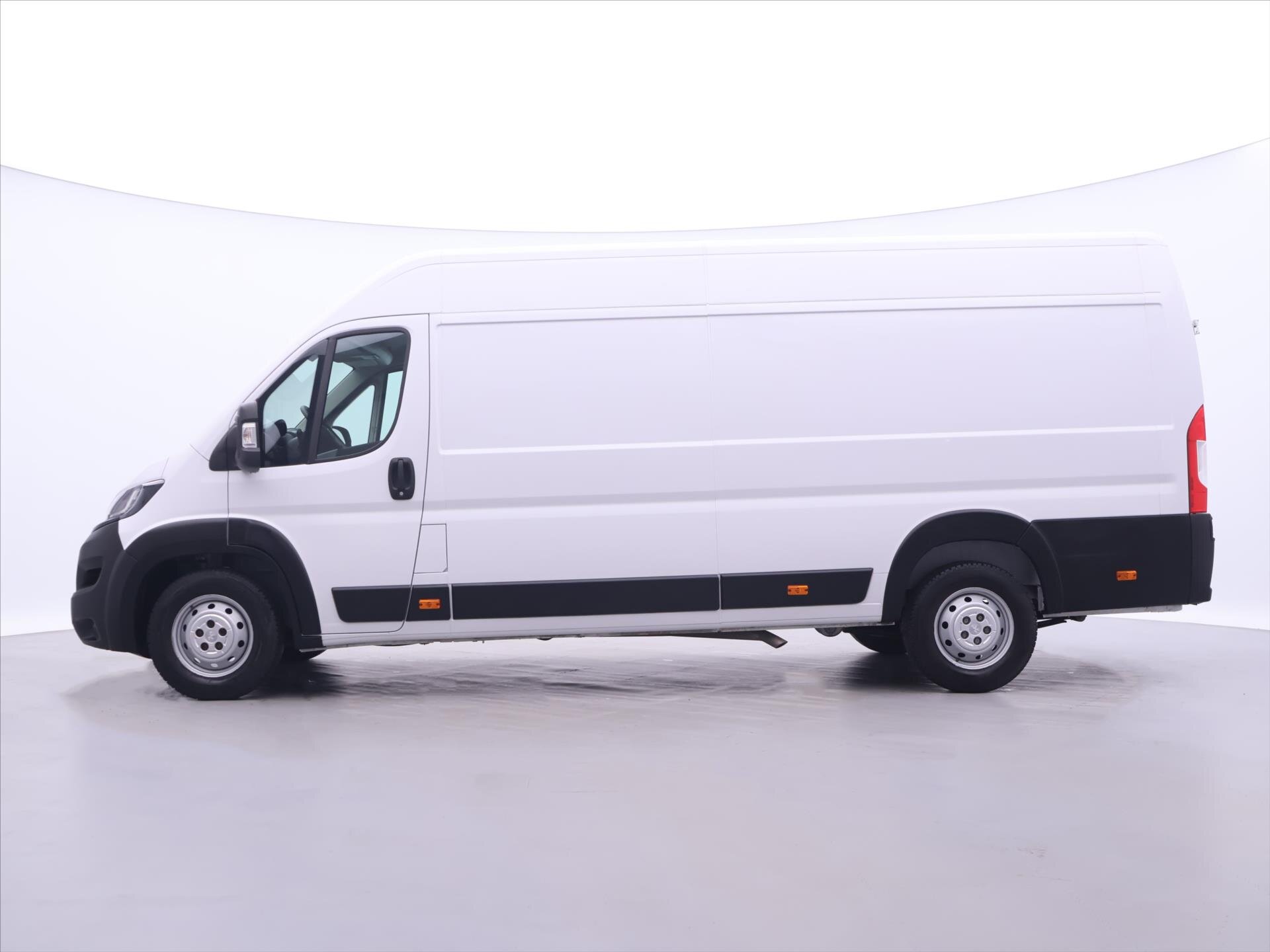 Peugeot Boxer Skříň 2,2 l 121 kw