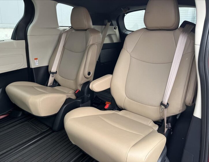 Toyota Sienna MPV 2,5 l 180 kw