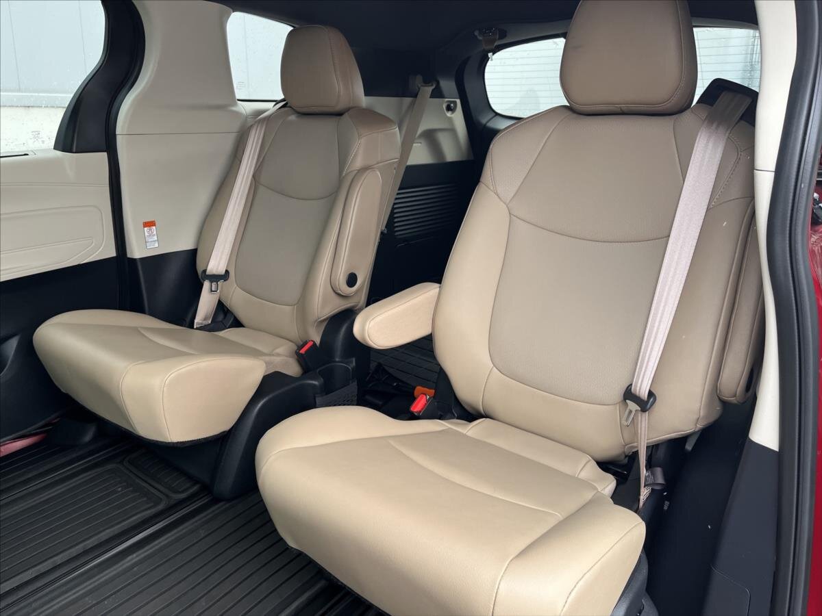 Toyota Sienna MPV 2,5 l 180 kw