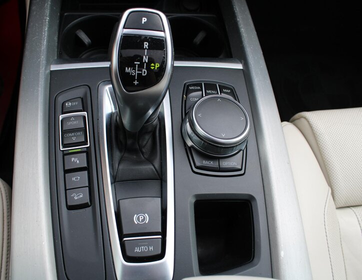 BMW X5 SUV / Terénní 3,0 l 225 kw