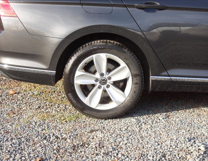 Volkswagen Passat Sedan 2,0 l 110 kw