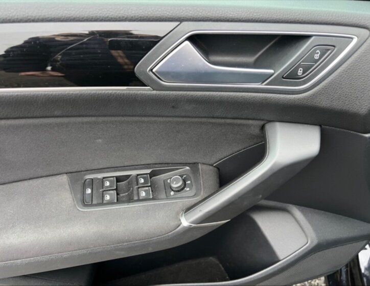 Volkswagen Touran MPV 2,0 l 110 kw