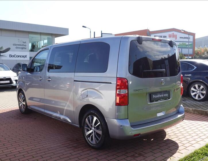 Toyota ProAce Verso 6
