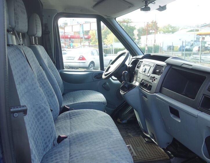 Ford Transit 28