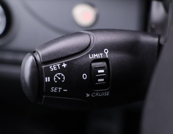 Peugeot Expert Kombi 1,5 l 88 kw