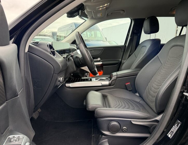 Mercedes-Benz GLB SUV / Terénní 2,0 l 110 kw